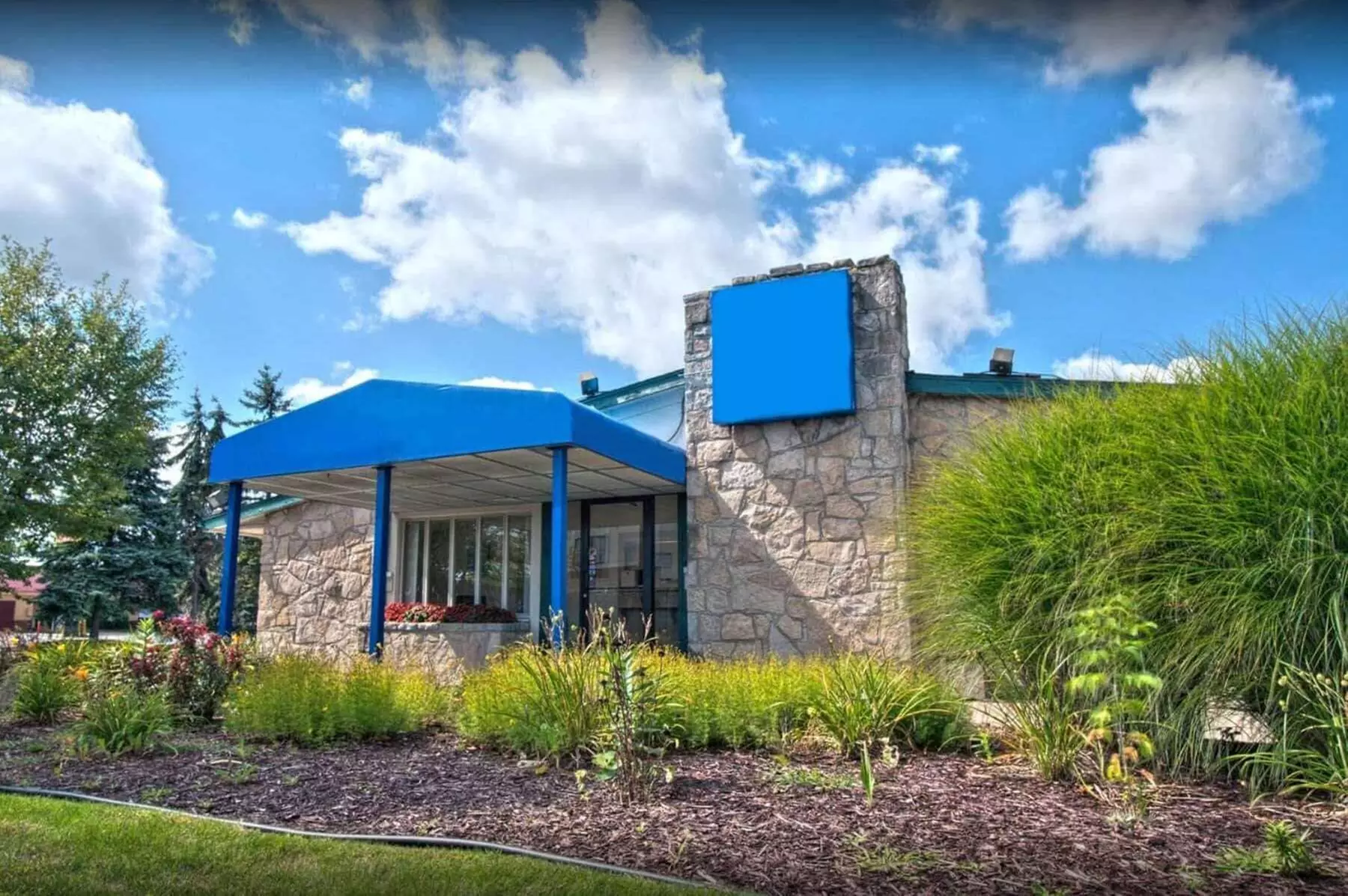 Travelodge by Wyndham Lansing - Primary Image