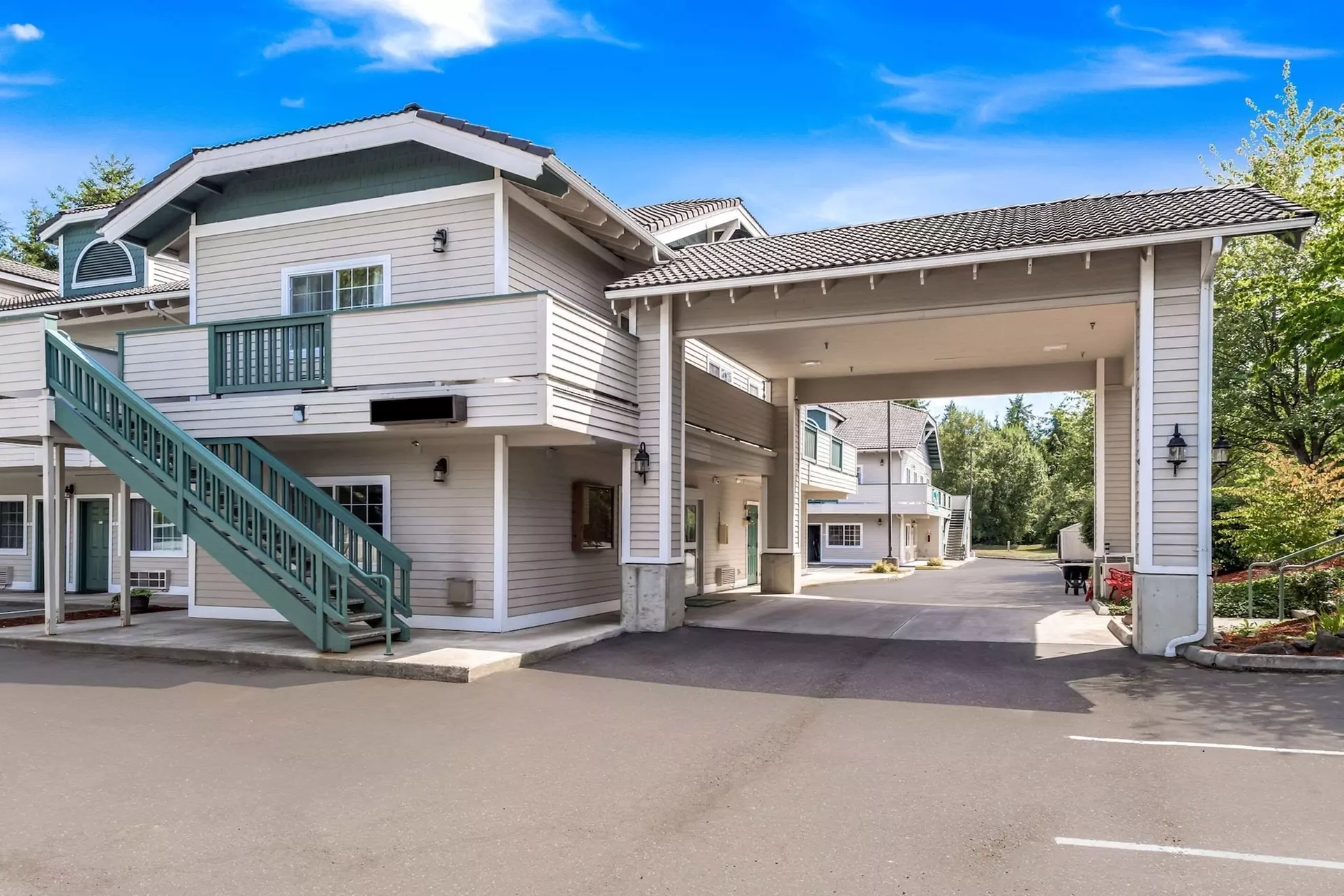 Quality Inn & Suites Bainbridge Island - Primary Image
