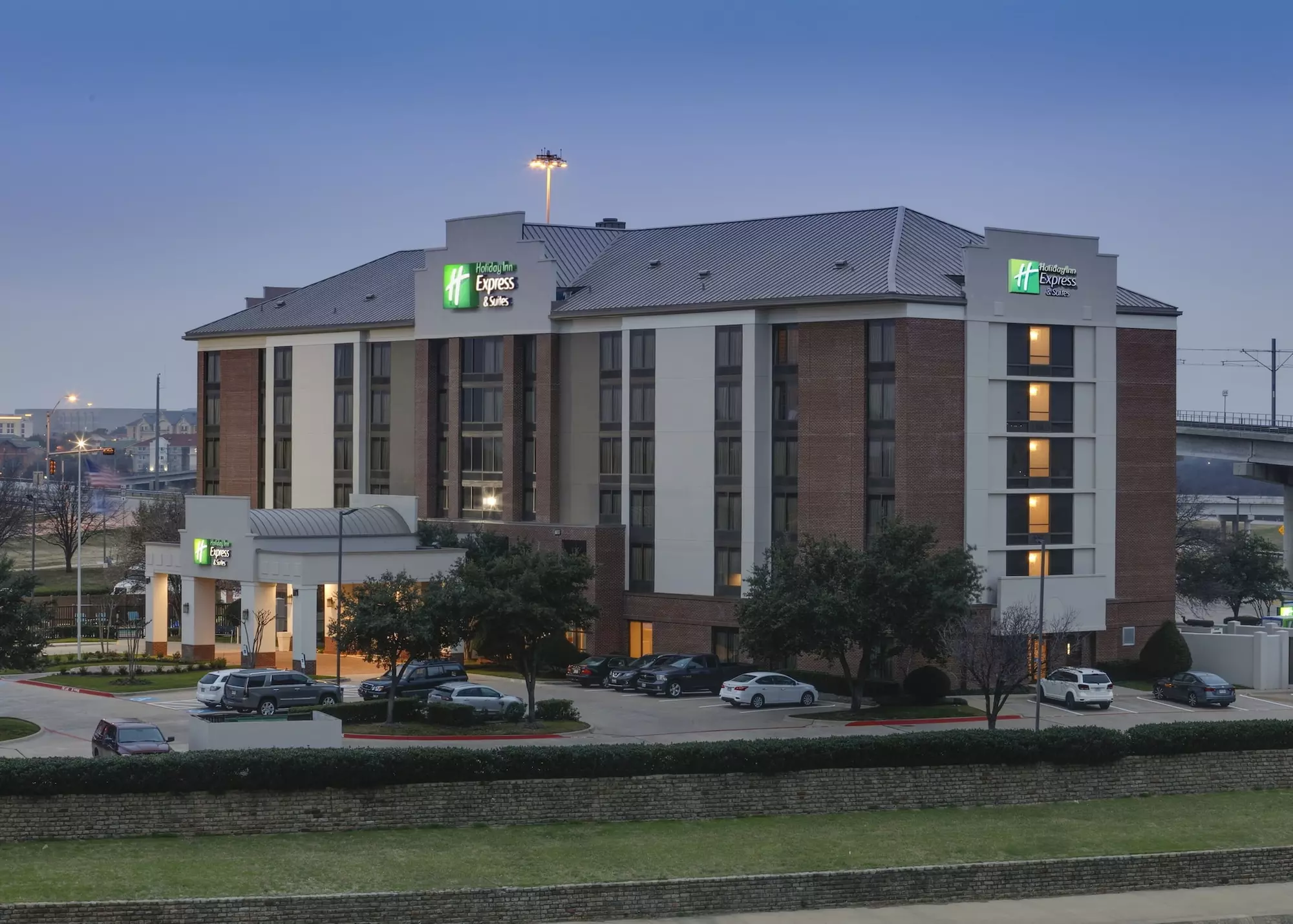 Holiday Inn Express & Suites Irving Conv Ctr - Las Colinas by IHG - Primary Image