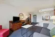 Econo Lodge Inn & Suites - Second Medium
