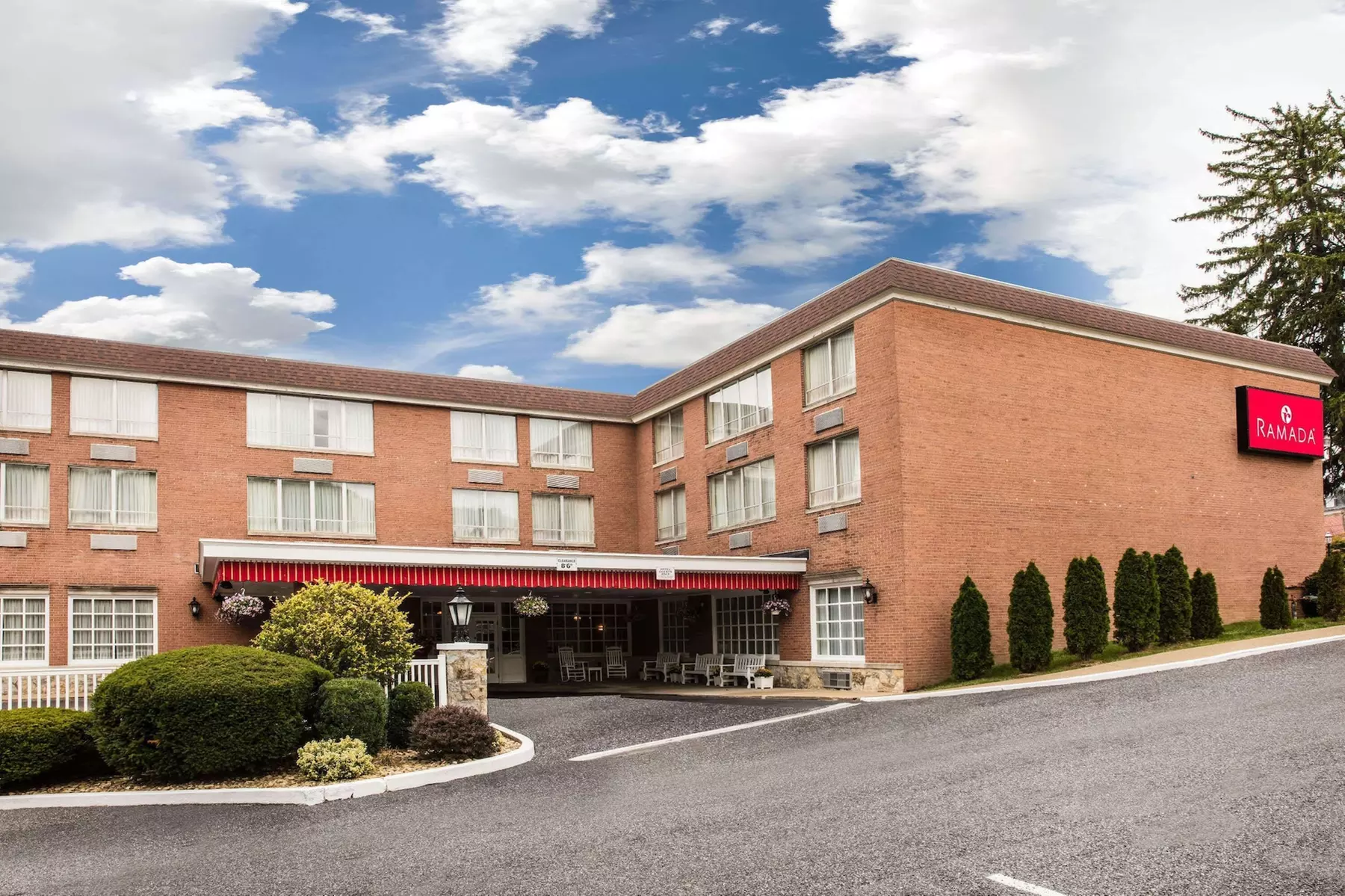 Ramada by Wyndham Ligonier - Primary Image