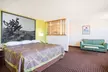 Super 8 by Wyndham Kingman - Second Medium