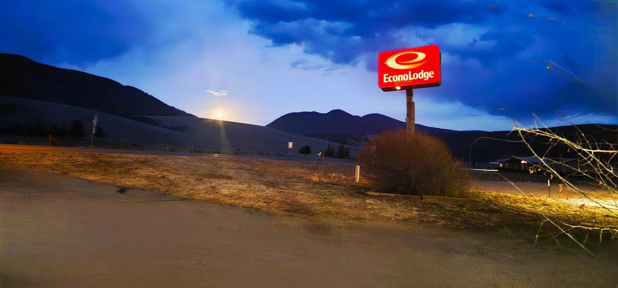 Econo Lodge - Primary Image