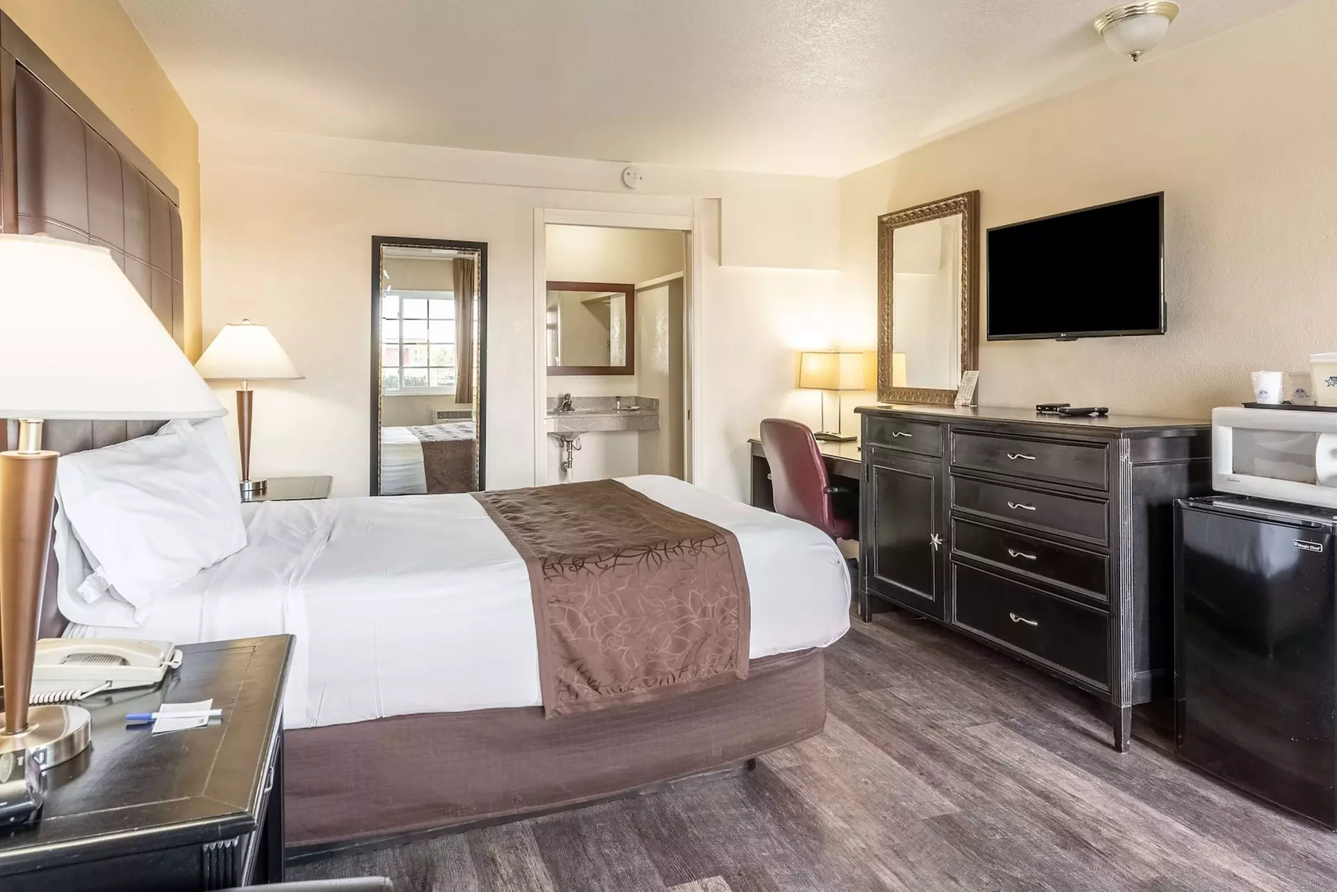 Americas Best Value Inn & Suites Flagstaff - Primary Image