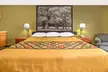 Super 8 by Wyndham Galva - Second Medium