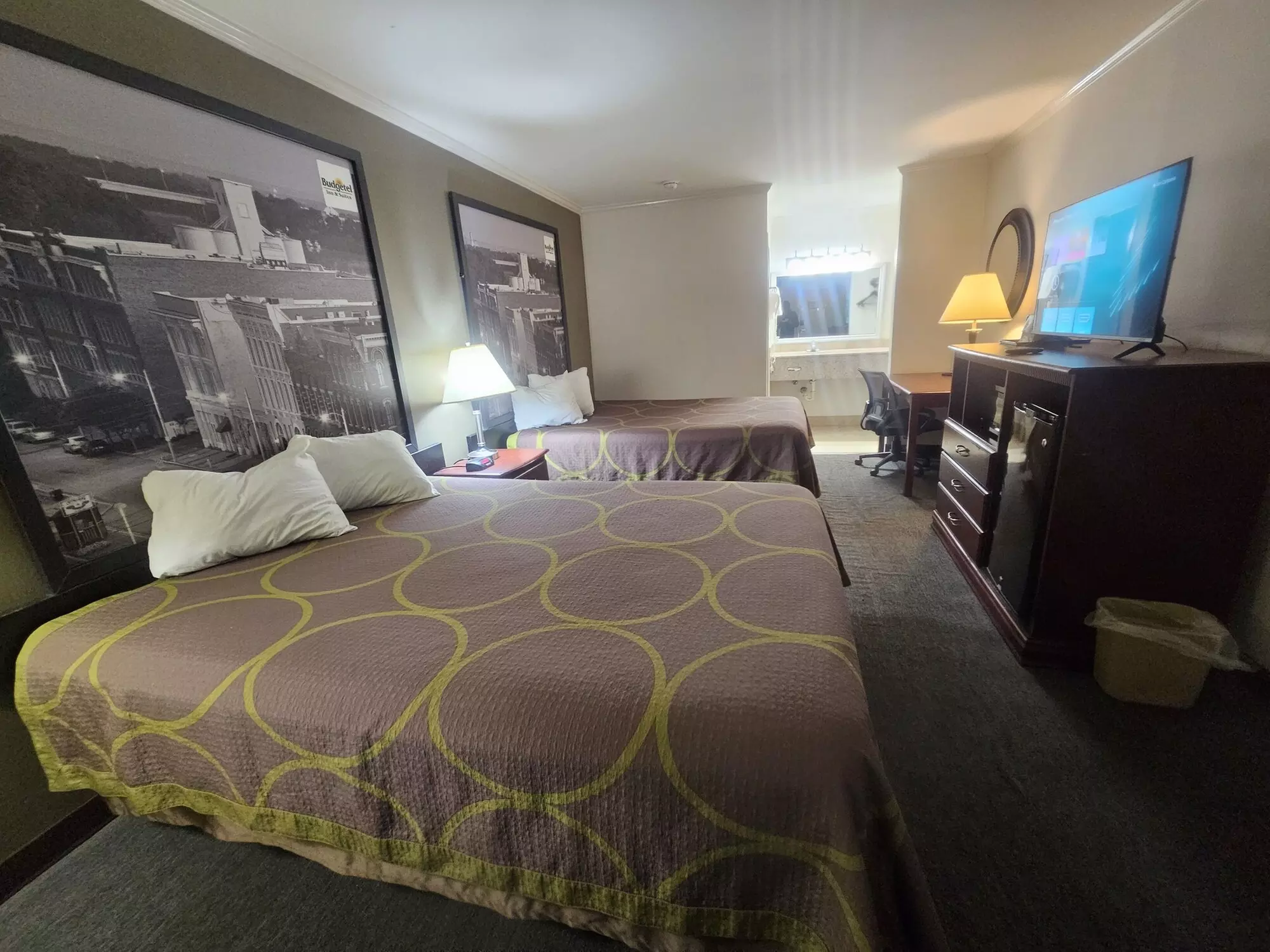 Budgetel Inn & Suites - Primary Image