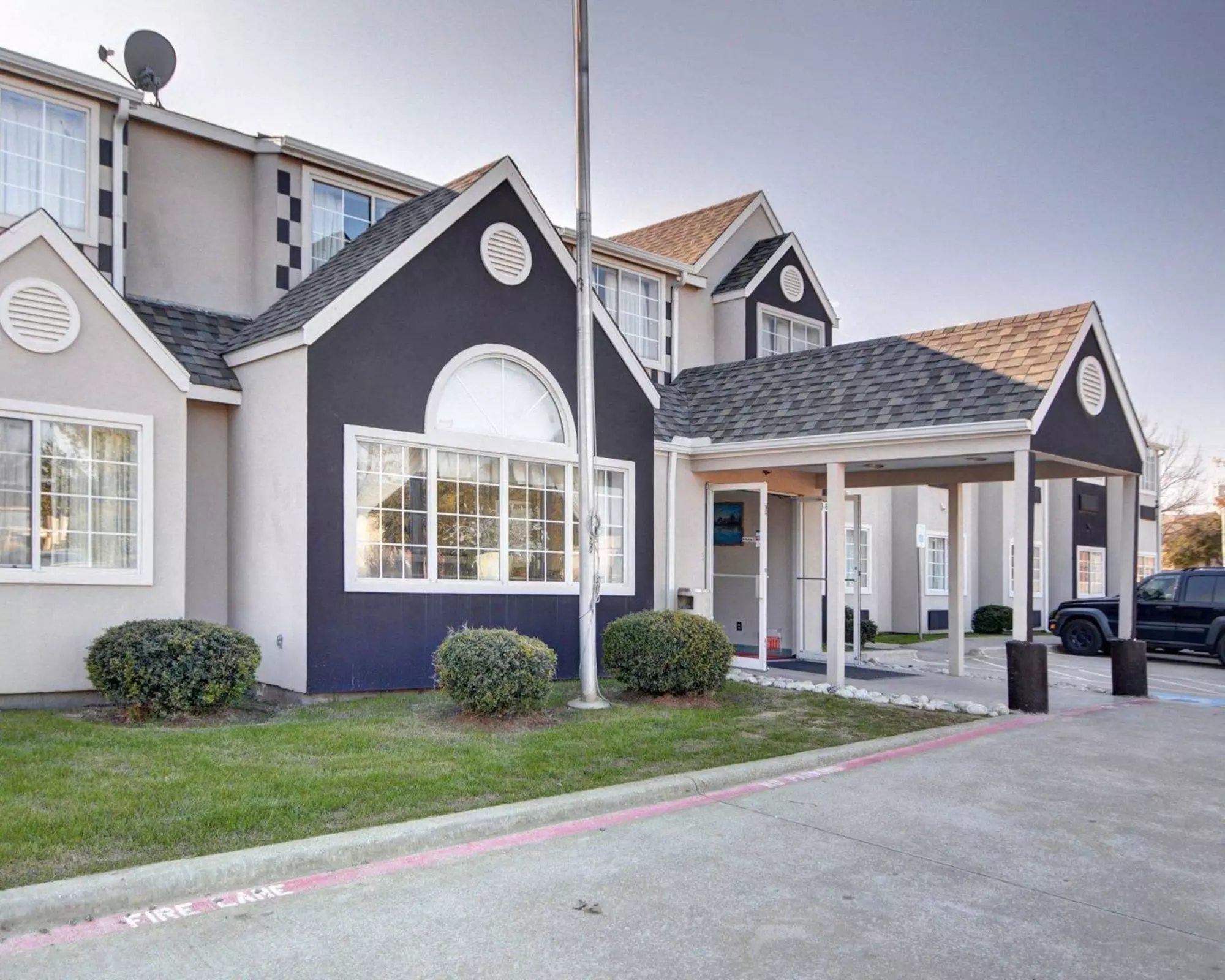 Rodeway Inn & Suites Lewisville I-35 - Primary Image