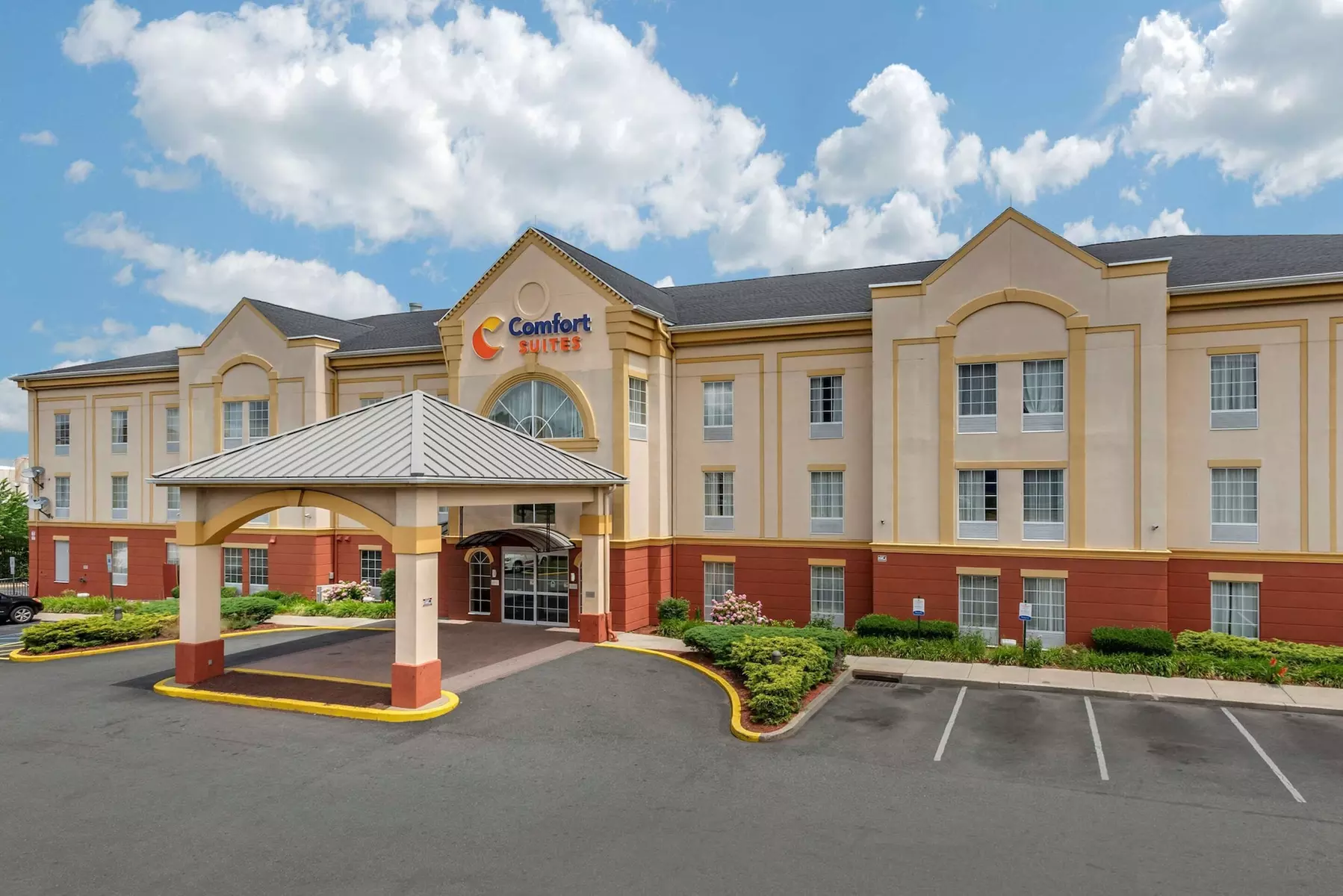 Comfort Suites Newark - Harrison - Primary Image