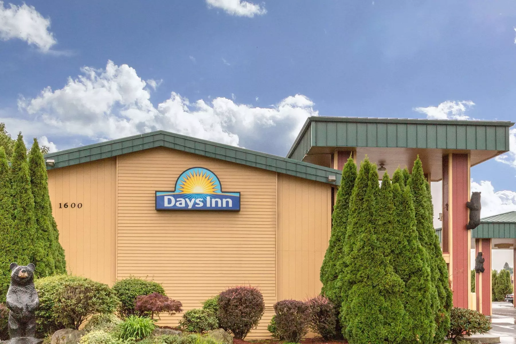 Days Inn by Wyndham Black Bear - Primary Image