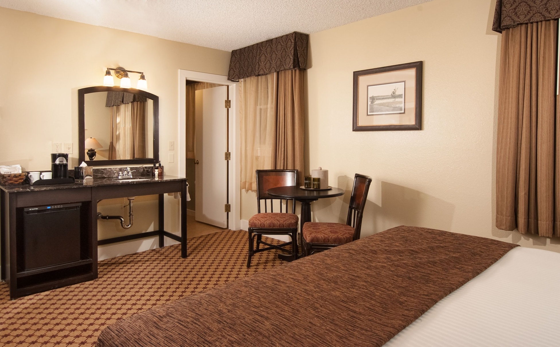 Lake Yellowstone Hotel & Cabins - Inside the Park