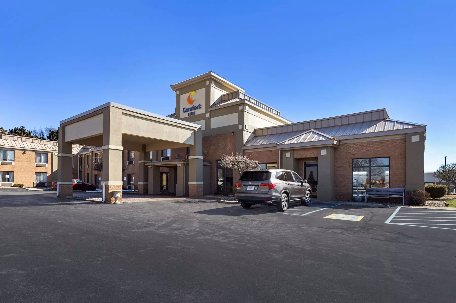 Comfort Inn Huntington Near University - Primary Image