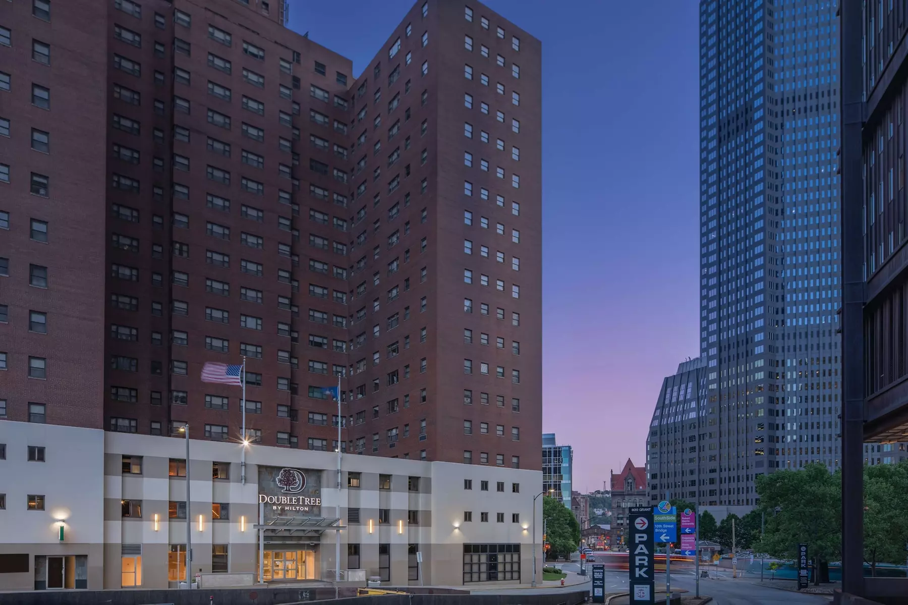 DoubleTree by Hilton Hotel & Suites Pittsburgh Downtown - Primary Image