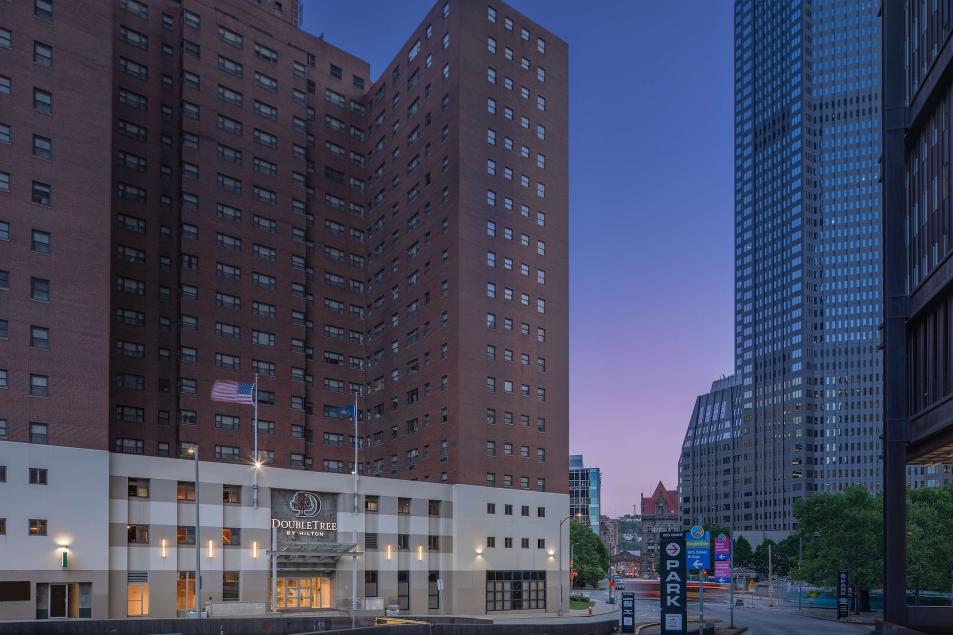 DoubleTree by Hilton Hotel & Suites Pittsburgh Downtown