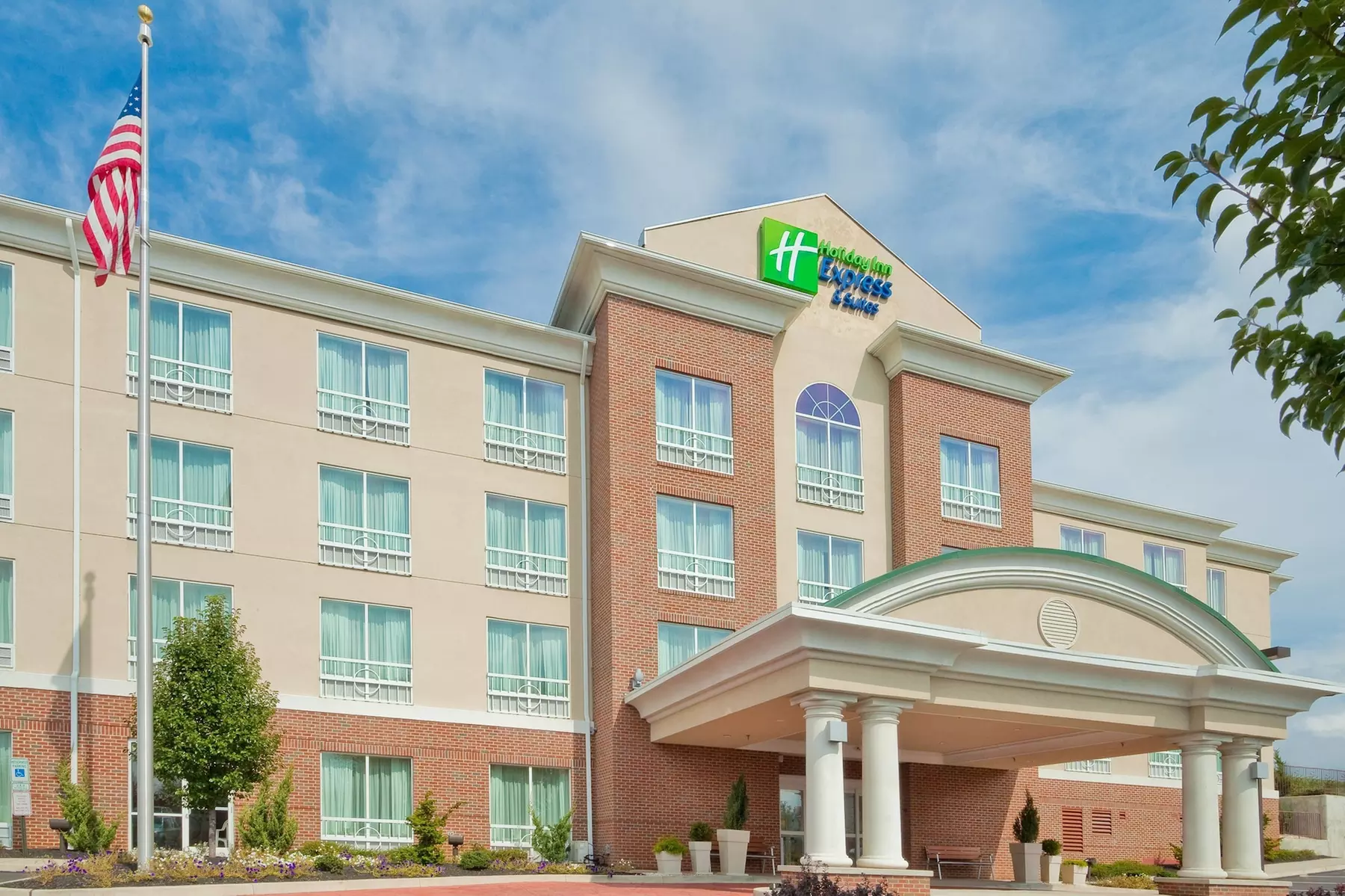 Holiday Inn Express Hotel & Suites Bethlehem by IHG - Primary Image