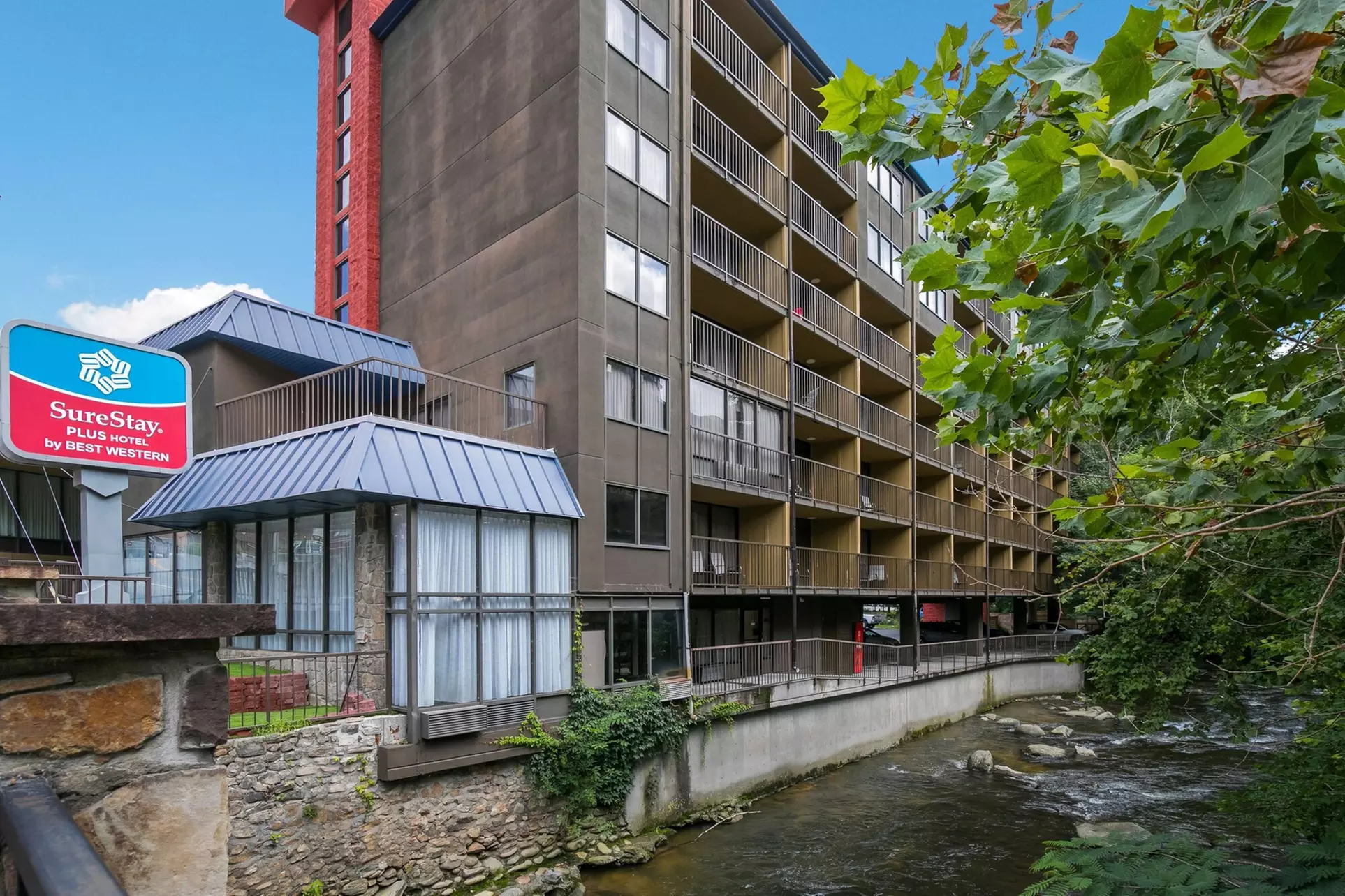 SureStay Plus Hotel by Best Western Gatlinburg - Primary Image