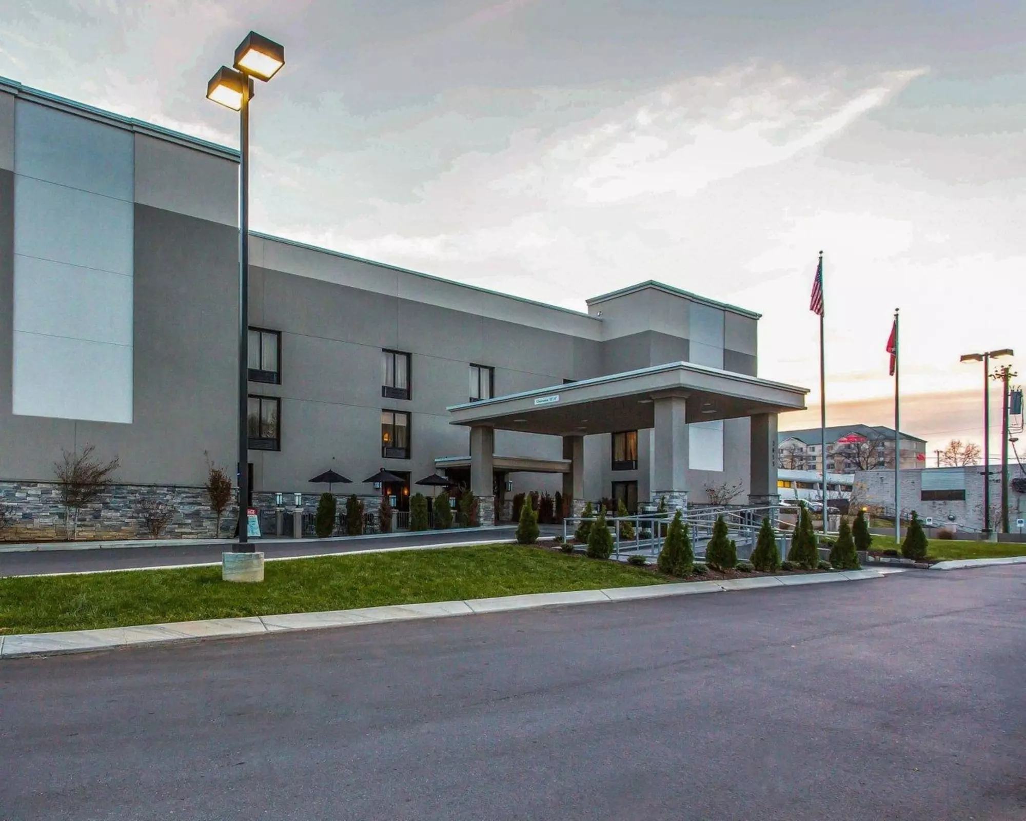 Quality Suites Nashville Airport - Primary Image