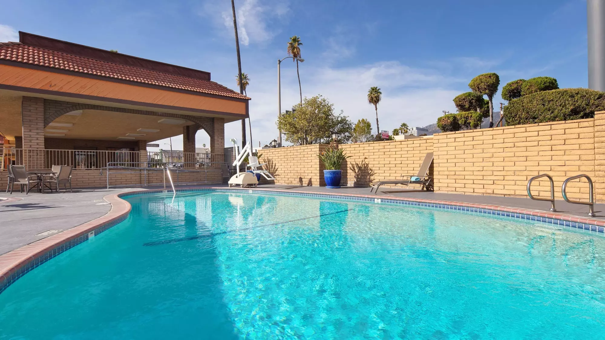 Best Western Pasadena Inn - Primary Image