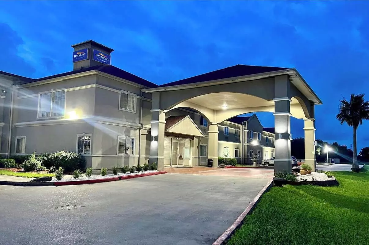 Baymont by Wyndham Texas City - Primary Image