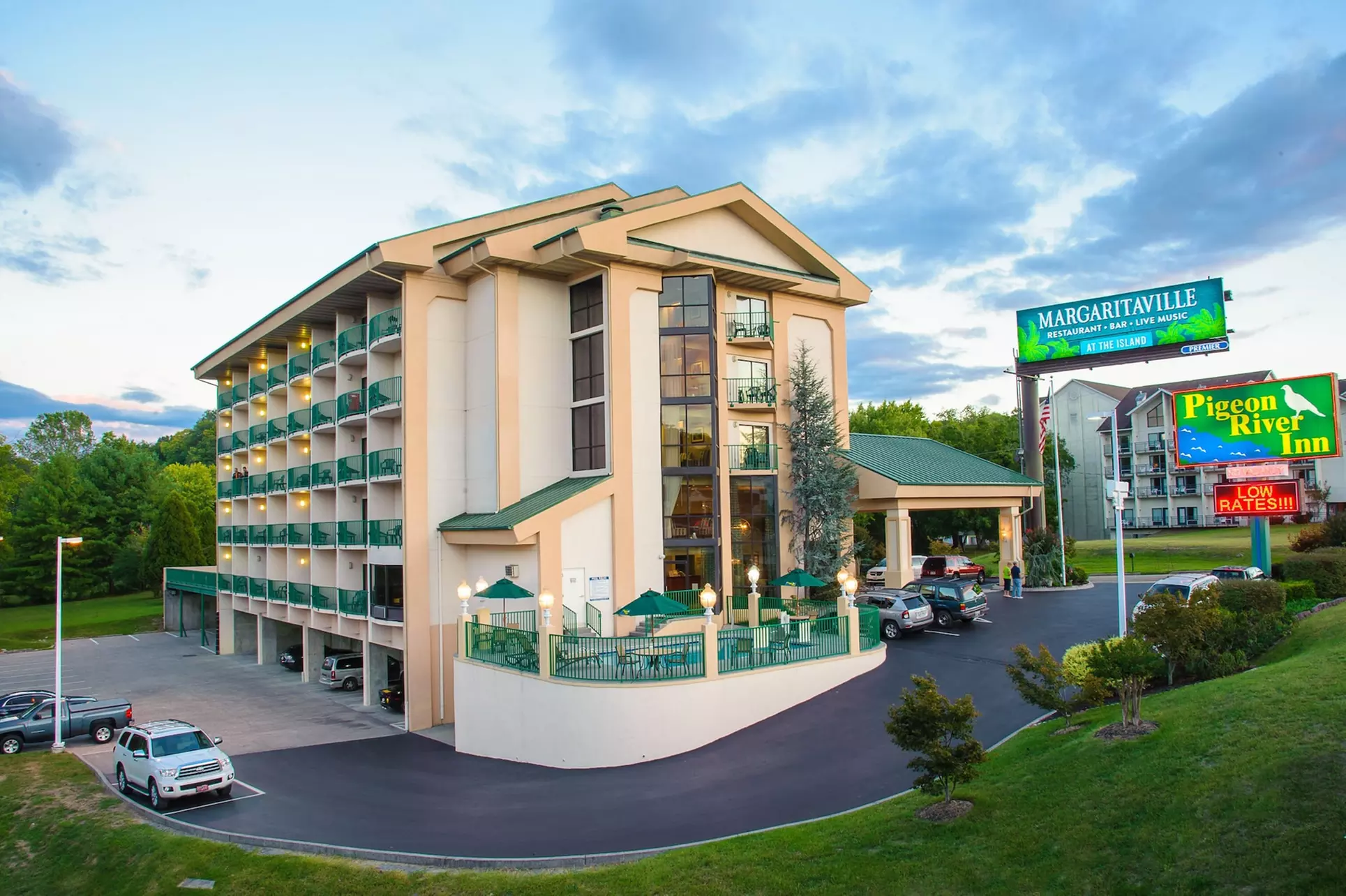 Pigeon River Inn - Primary Image