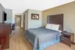 Days Inn by Wyndham Le Roy/Bloomington Southeast - Second Medium