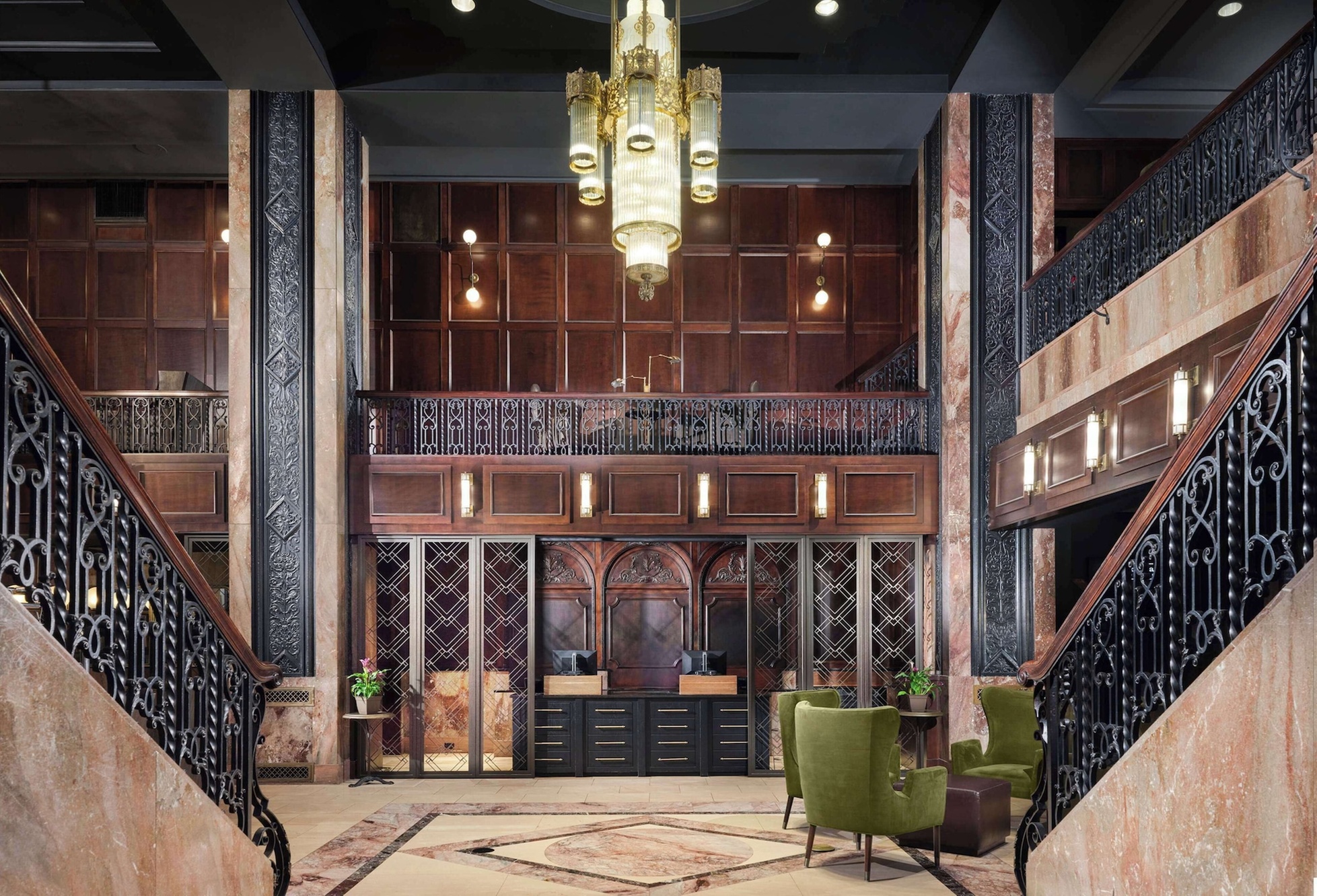 Hotel Phillips Kansas City Curio Collection by Hilton