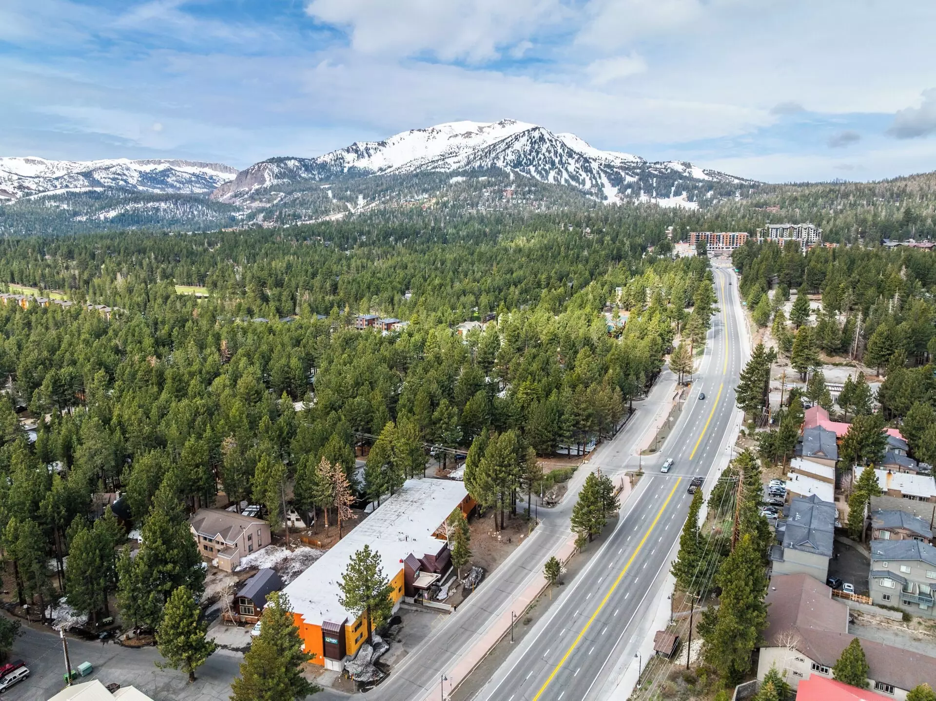 Quality Inn Near Mammoth Mountain Ski Resort - Primary Image