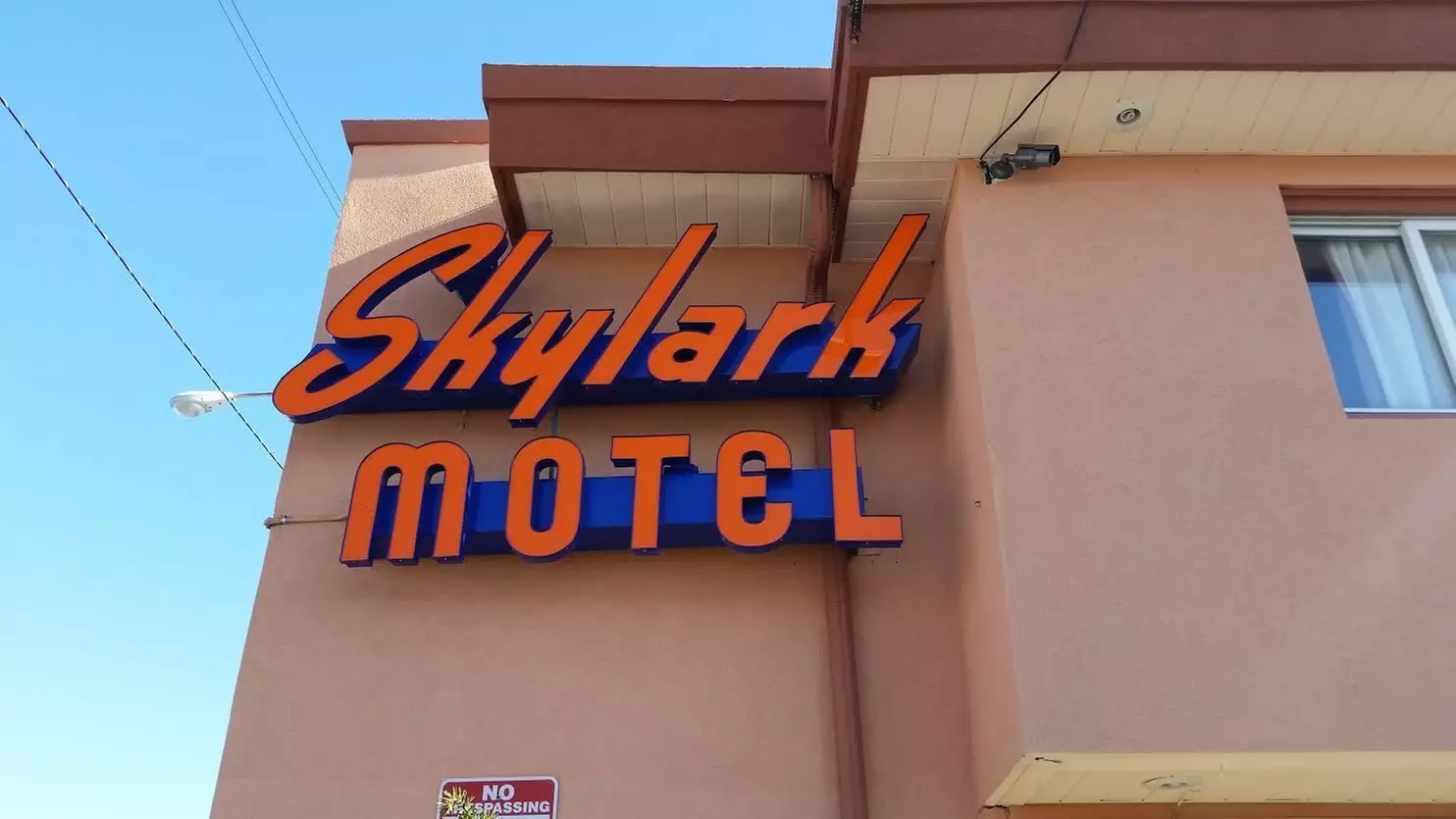 Skylark Motel - Primary Image