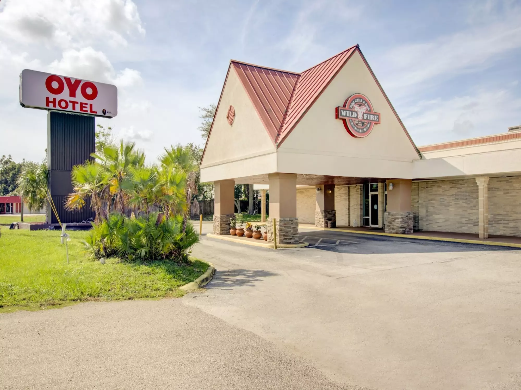 OYO Hotel Dundee By Crystal Lake - Primary Image