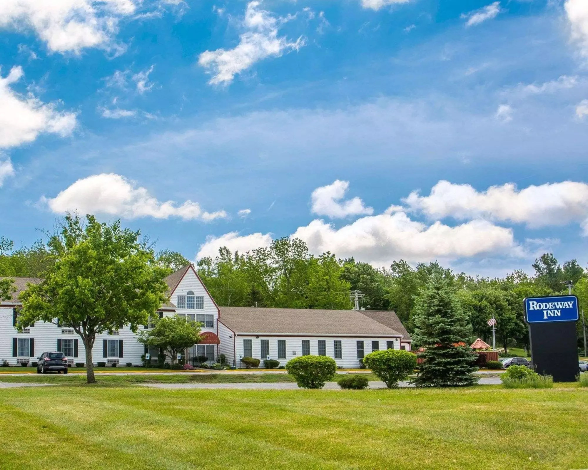 Rodeway Inn Lakeville - Primary Image