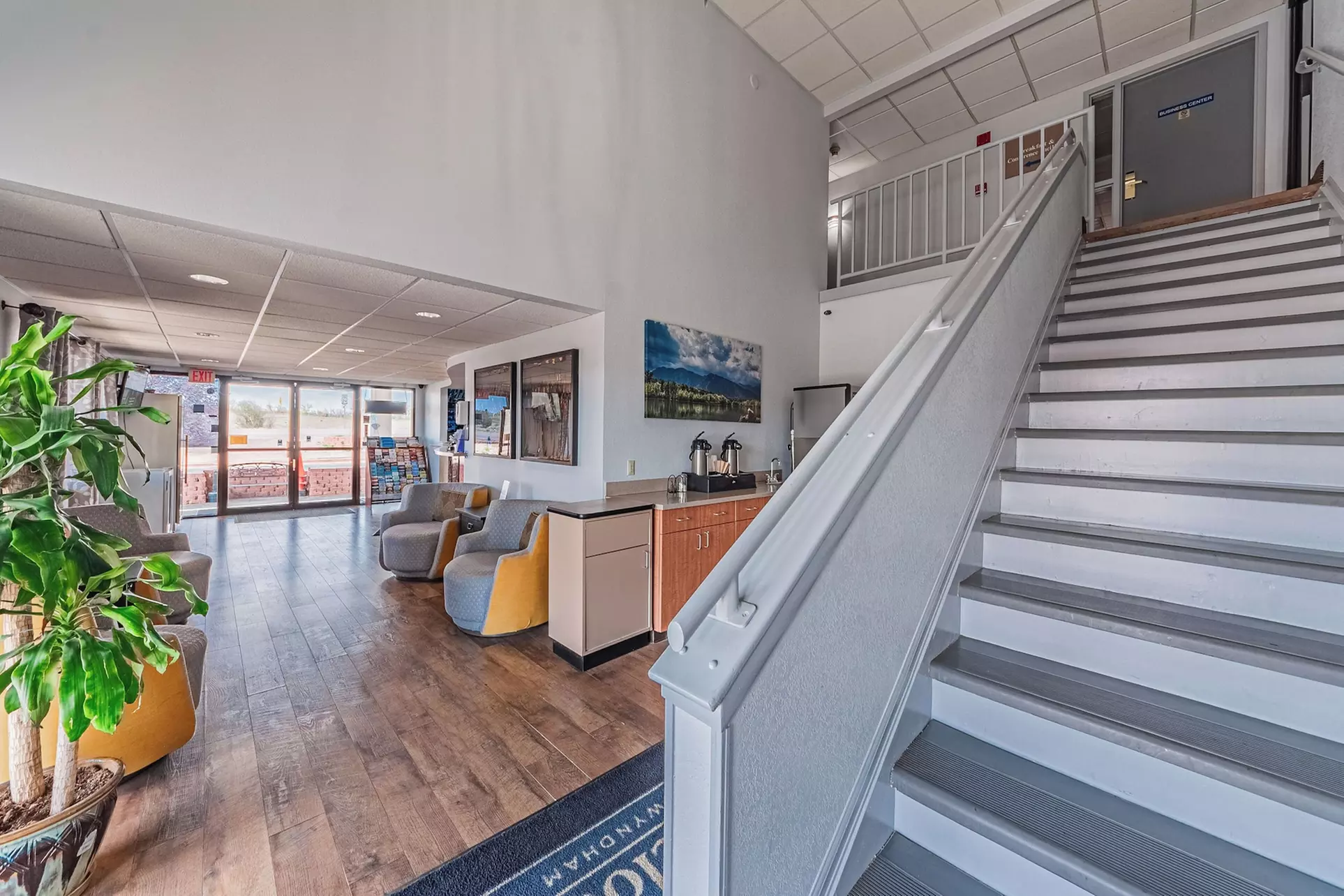 Travelodge by Wyndham Colorado Springs Airport/Peterson SFB - Primary Image