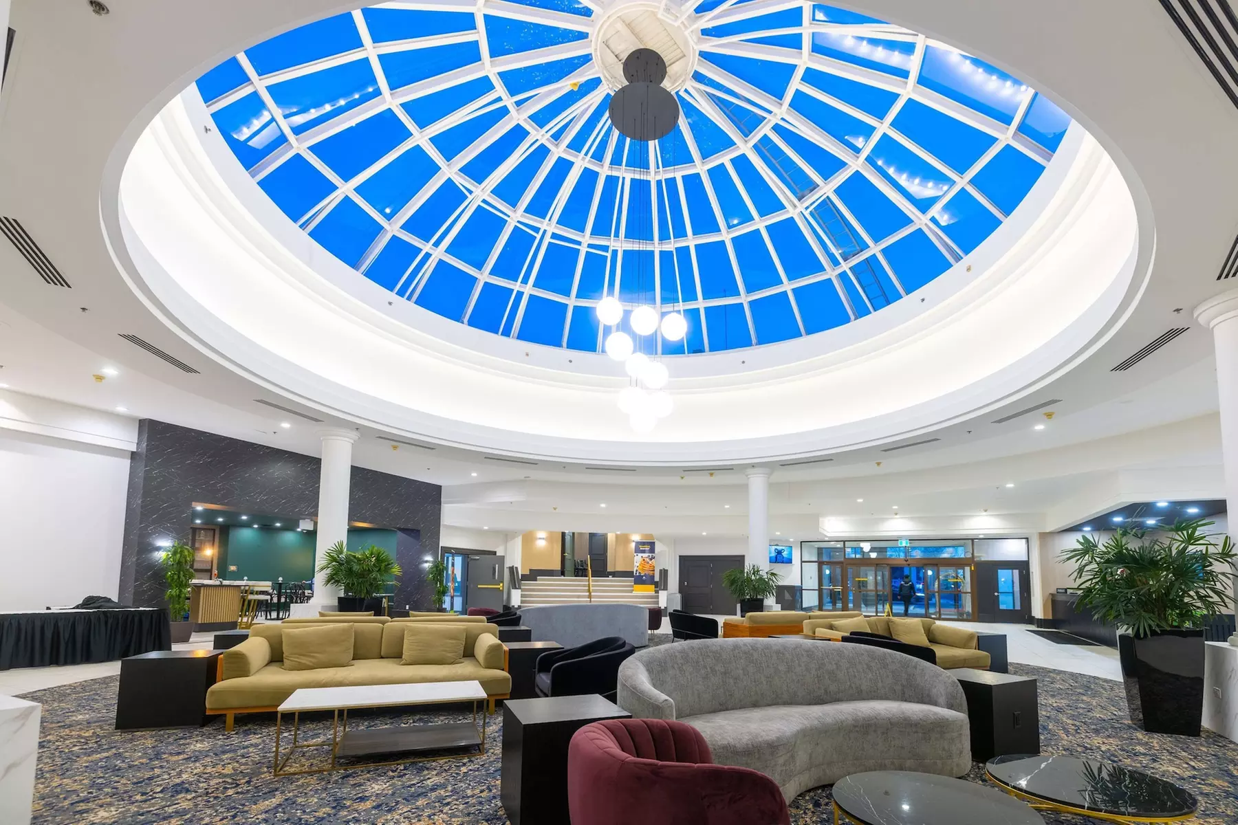 DoubleTree by Hilton Calgary North - Primary Image