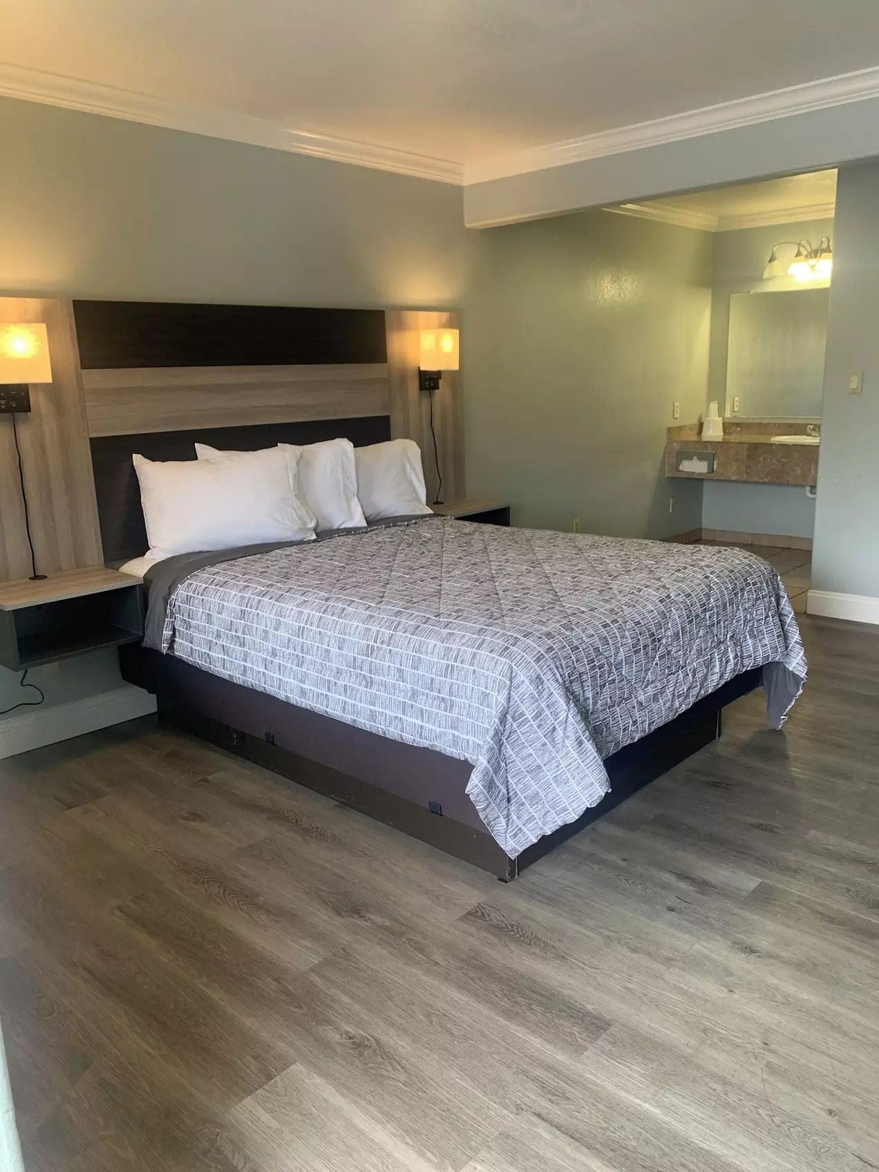 Monterey Oceanside Inn - Primary Image