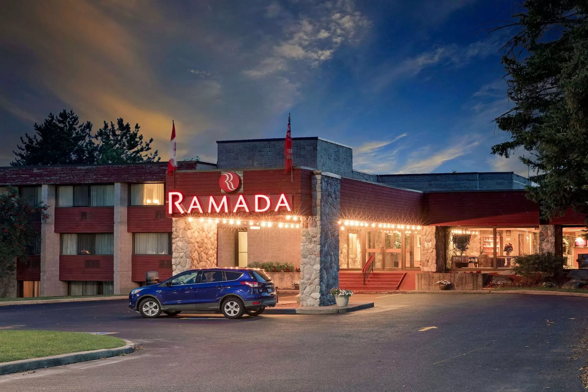 Ramada by Wyndham Pinewood Park Resort North Bay - Primary Image