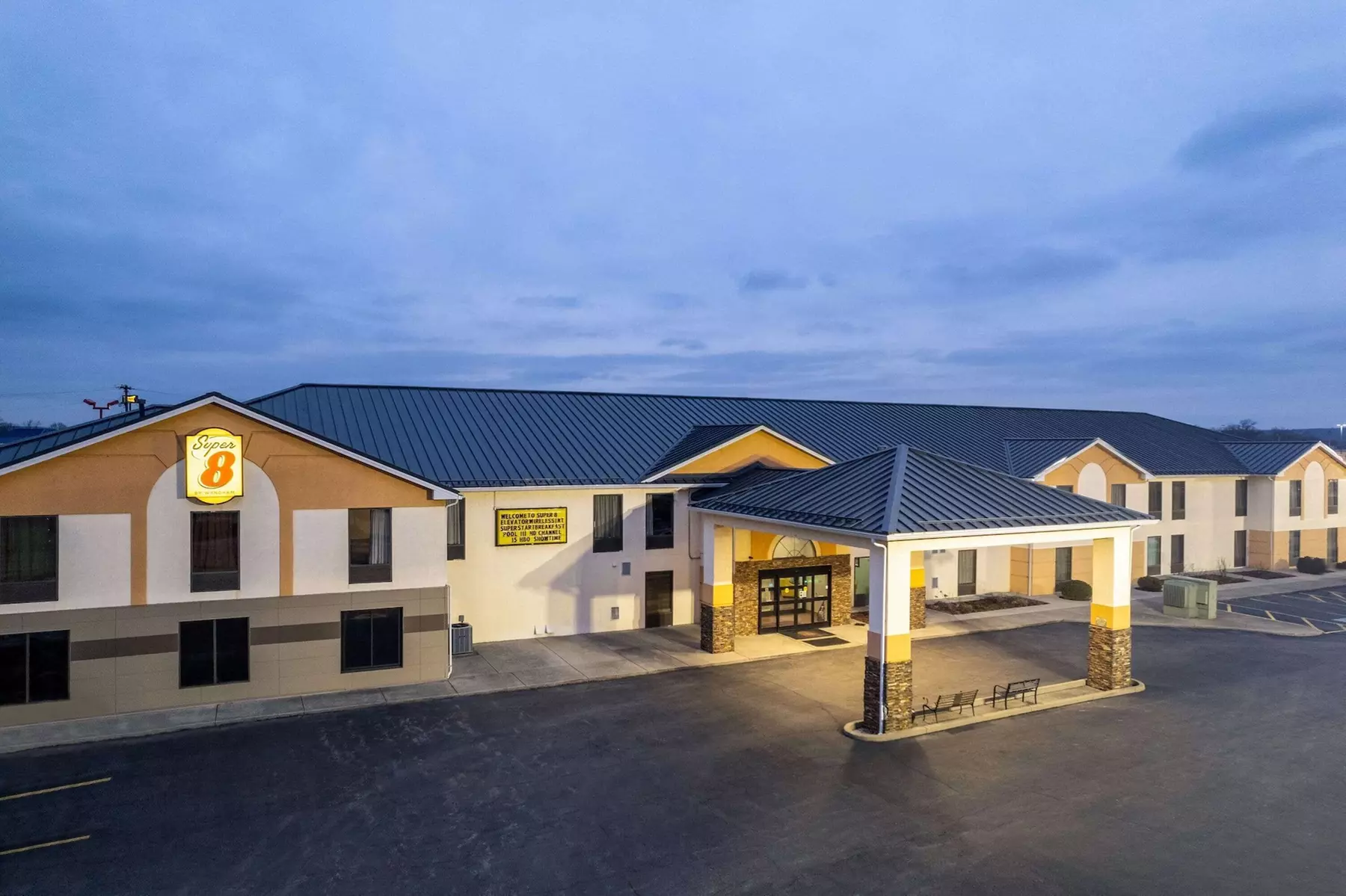 Super 8 by Wyndham Shepherdsville / Louisville South I65 - Primary Image