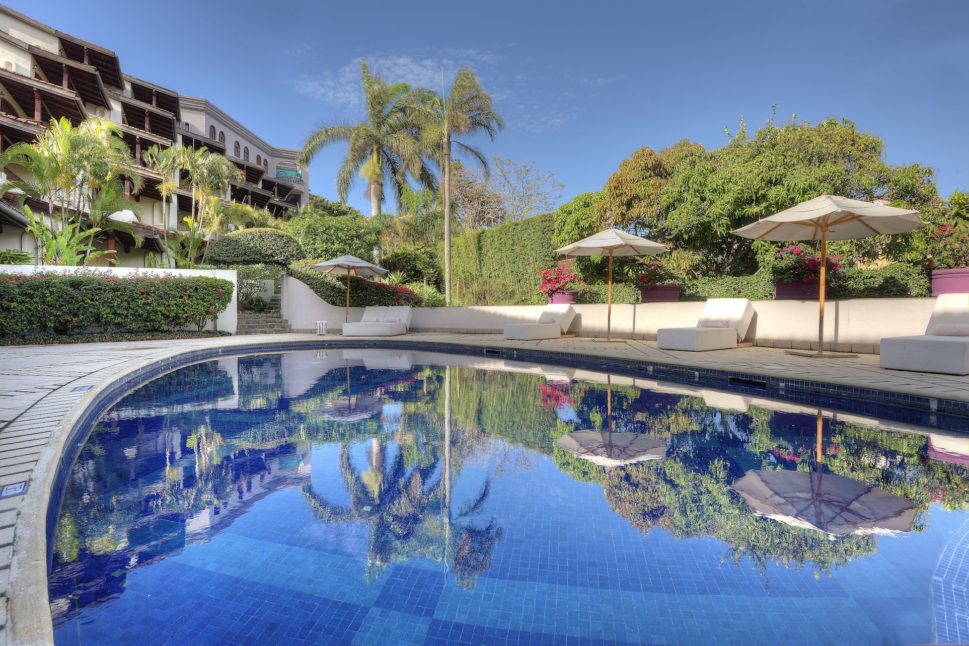 Alta Las Palomas Hotel