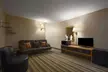 Super 8 by Wyndham Blackwell - Second Medium