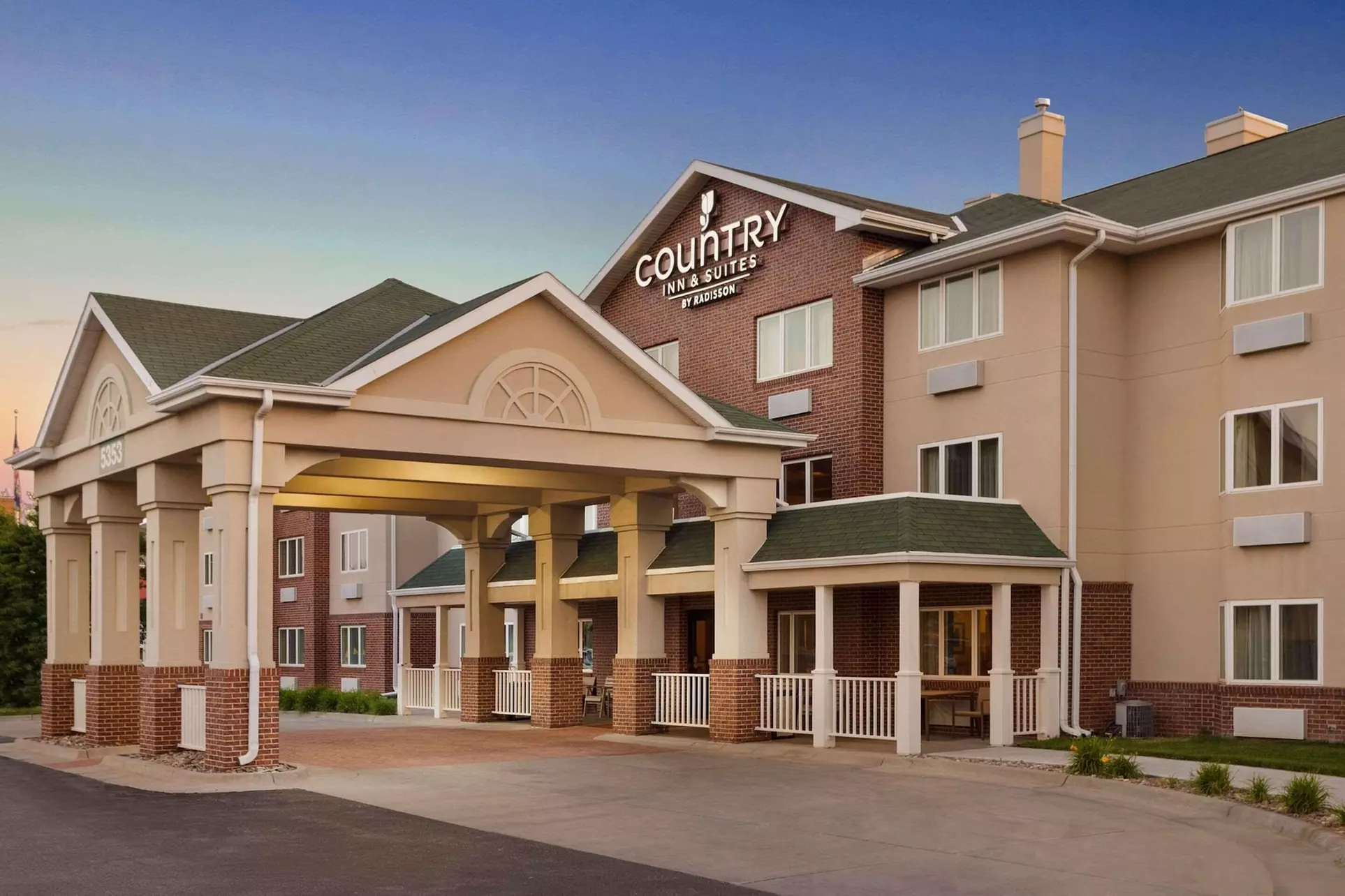 Country Inn & Suites by Radisson, Lincoln North Hotel and Conference Center, NE - Primary Image