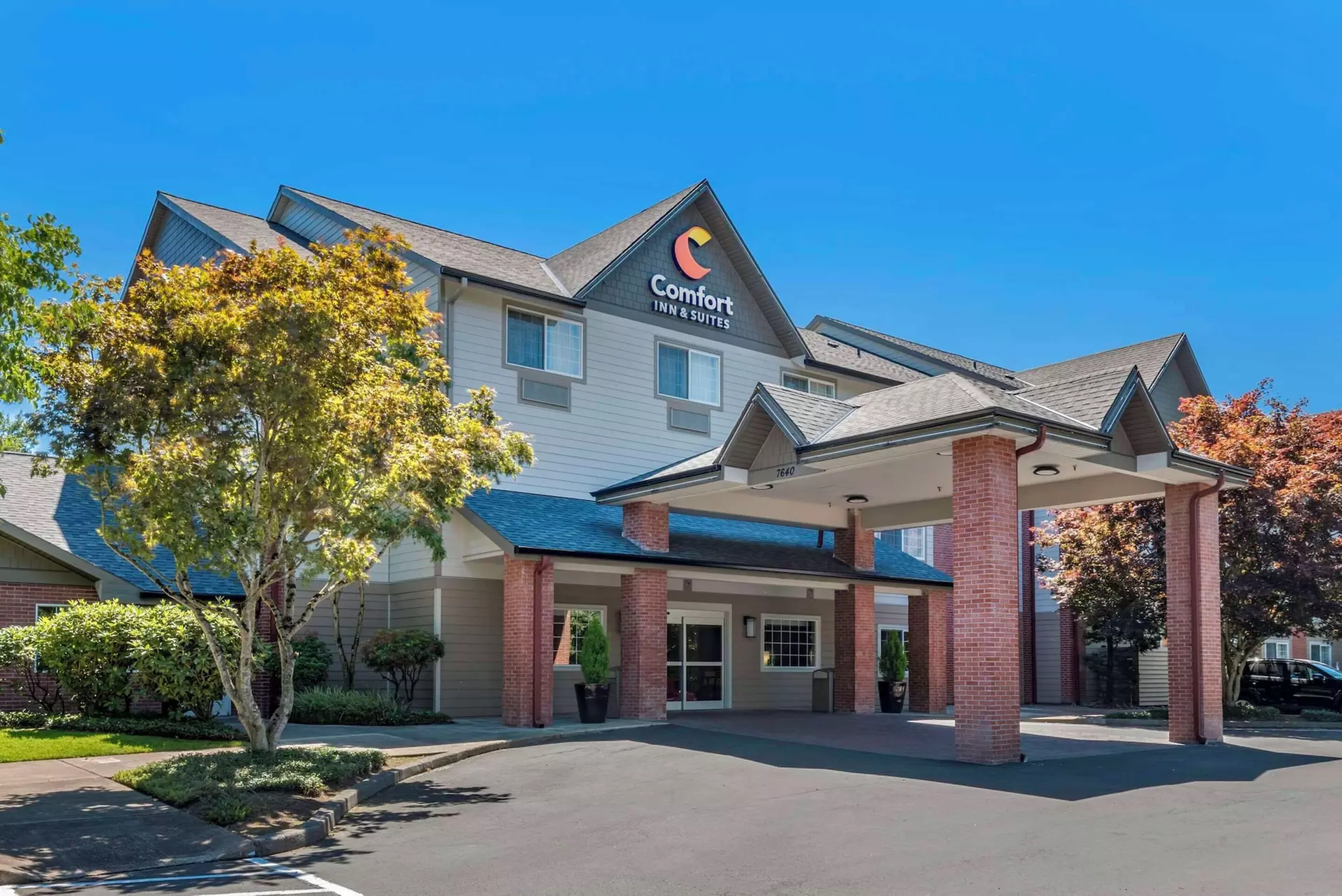Comfort Inn & Suites Tualatin - Lake Oswego South - Primary Image