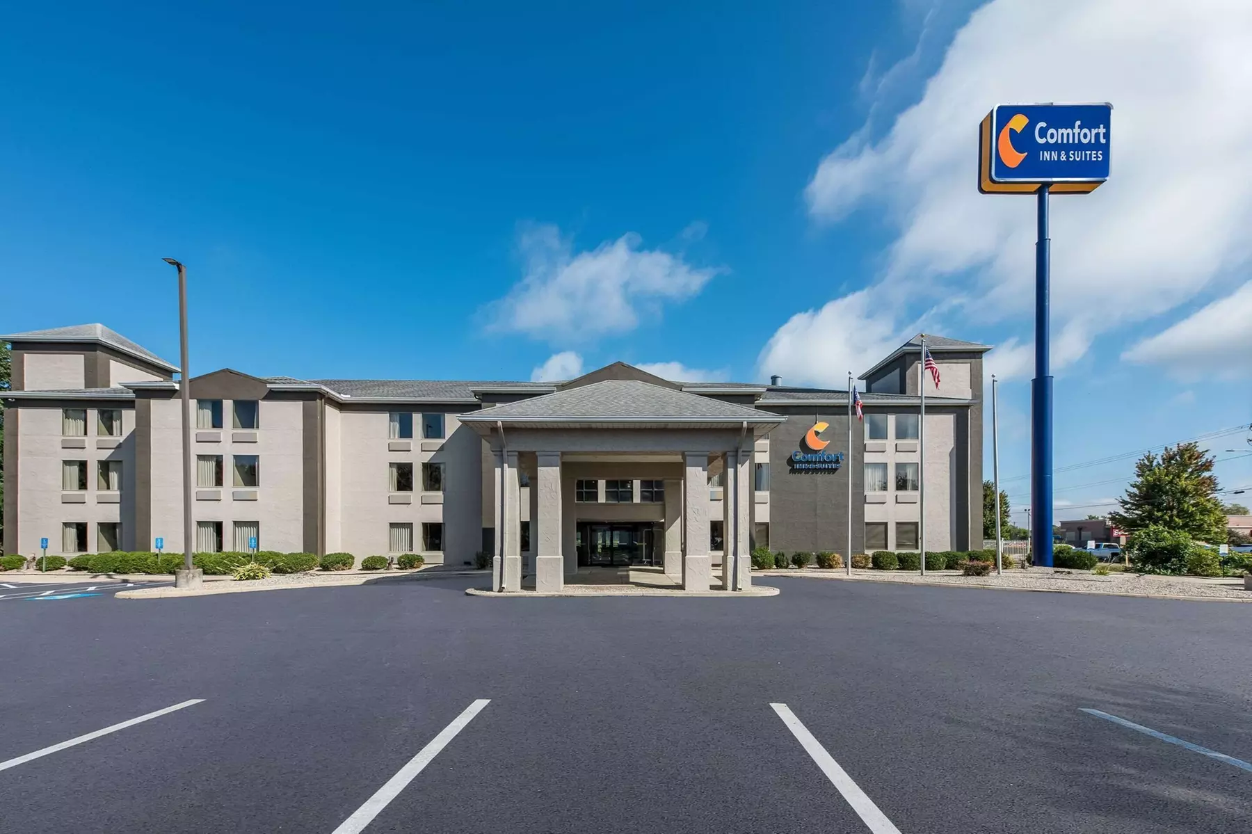 Comfort Inn & Suites Tipp City Dayton North I-75 - Primary Image