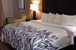 Red Roof Inn & Suites Longview - Second Medium