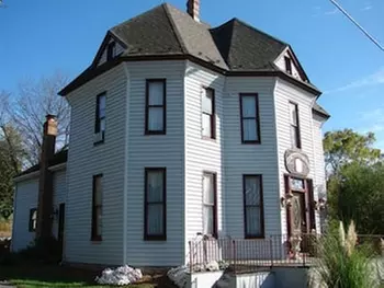 Woodruff House - Primary Image