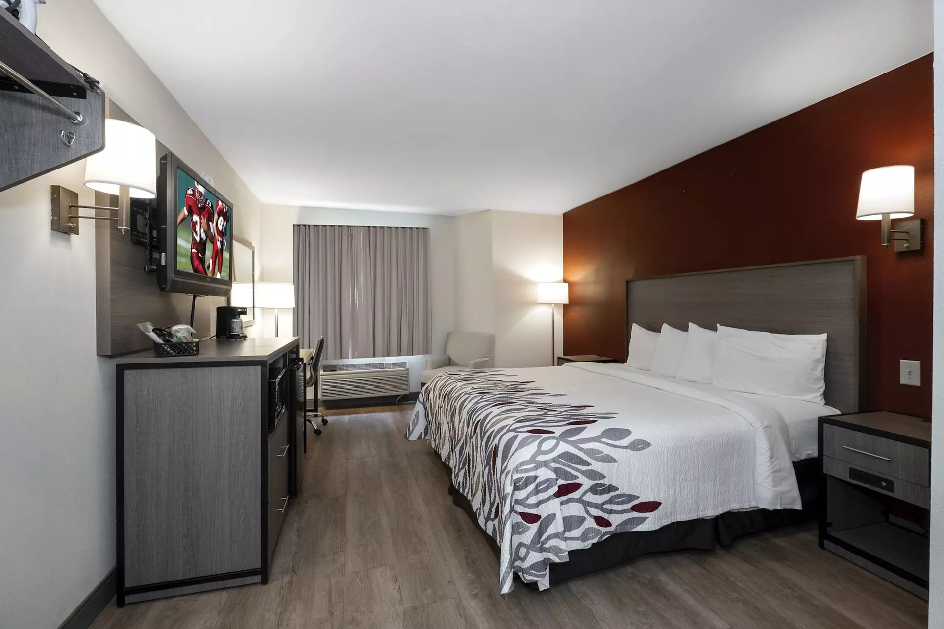 Red Roof Inn Clifton Park - Primary Image