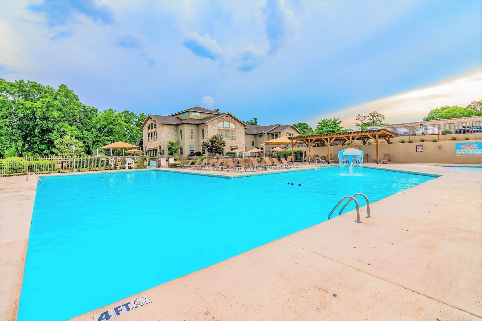 Pointe Royale Condominium Resort & Golf Course - Primary Image