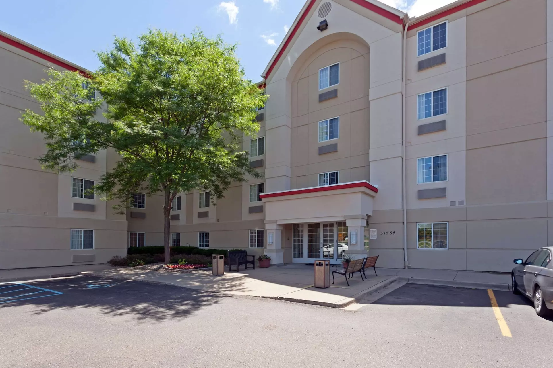 MainStay Suites Detroit Farmington Hills - Primary Image