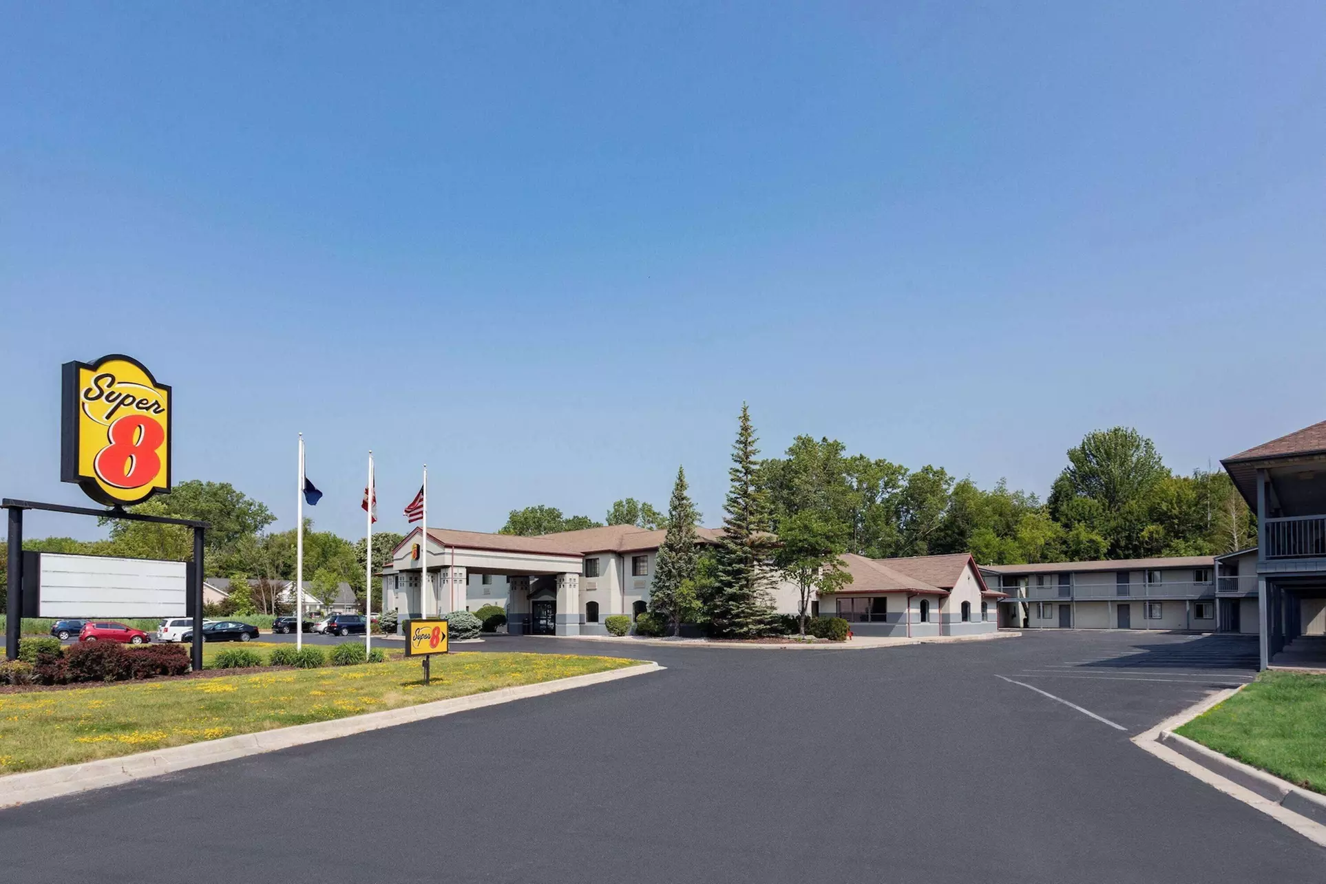 Super 8 by Wyndham Marysville/Port Huron Area - Primary Image