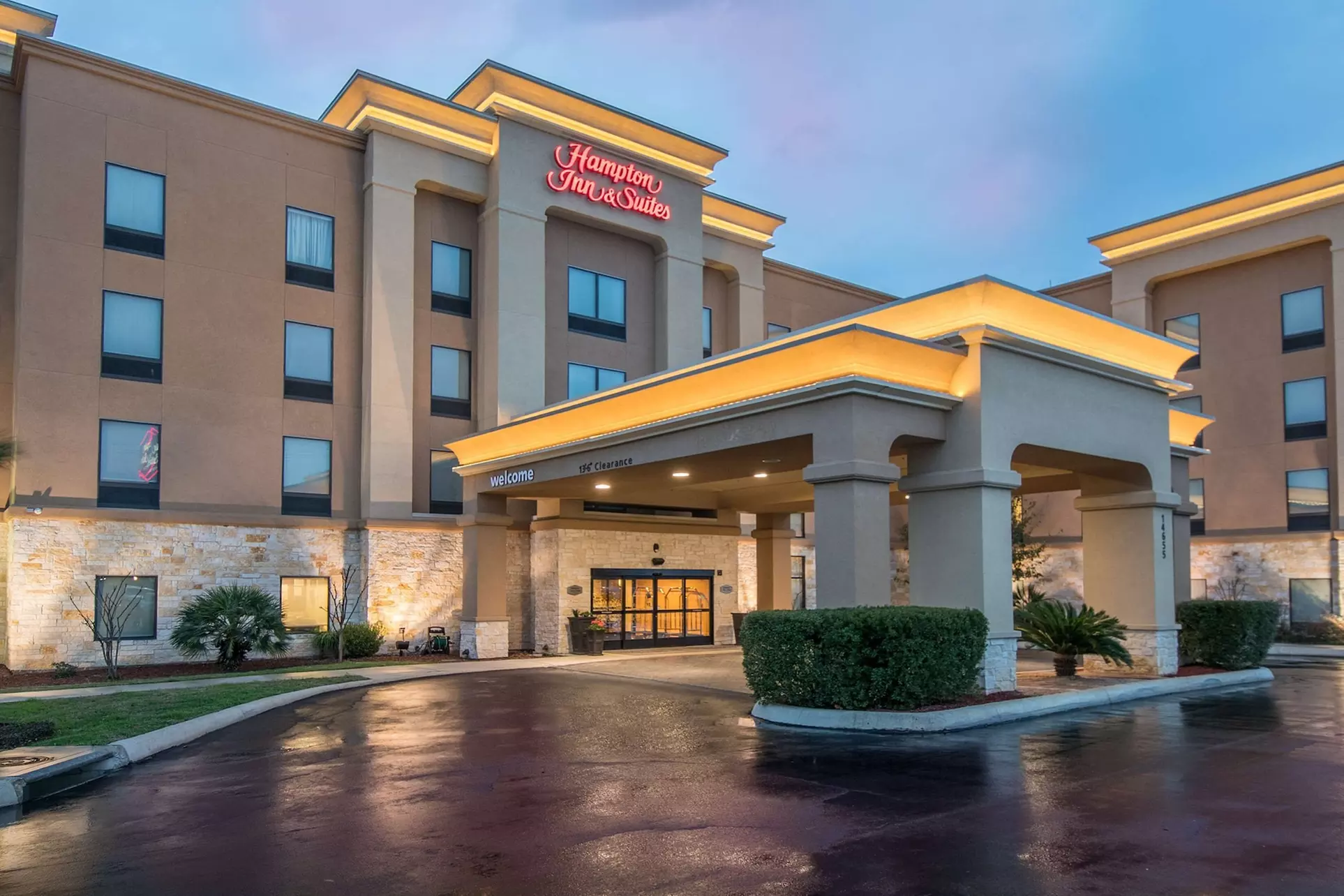 Hampton Inn & Suites Selma-San Antonio-Randolph AFB Texas - Primary Image