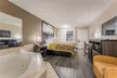 Super 8 by Wyndham Lake Charles Northeast - Second Medium