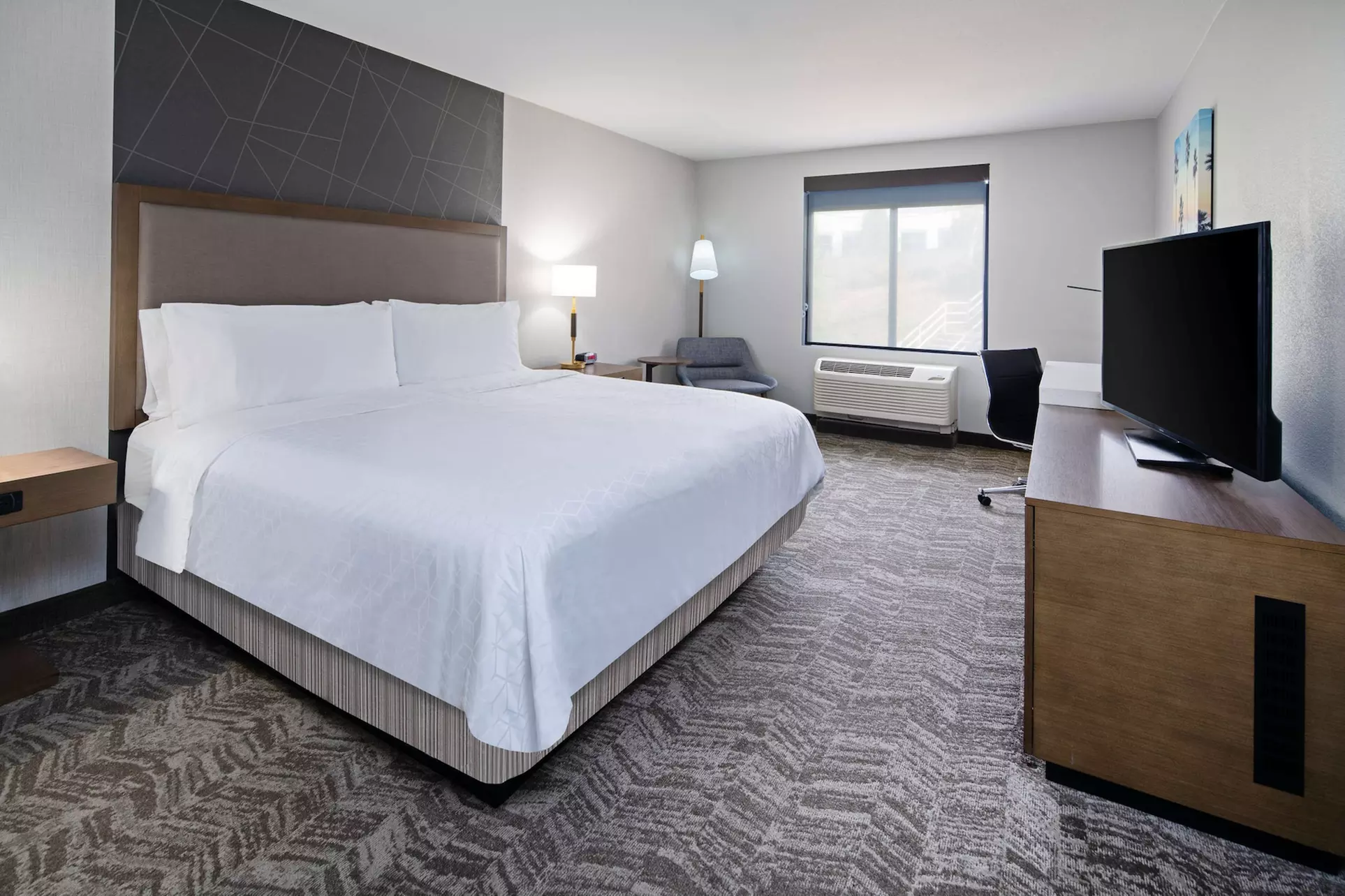 Best Western Valencia/Six Flags Inn & Suites - Primary Image