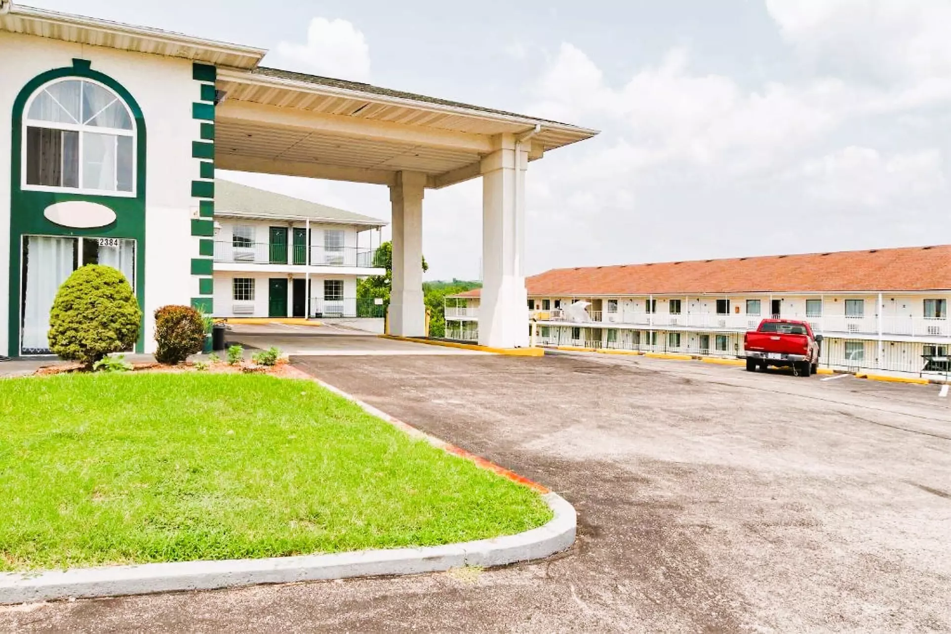 Evergreen Inn - Primary Image
