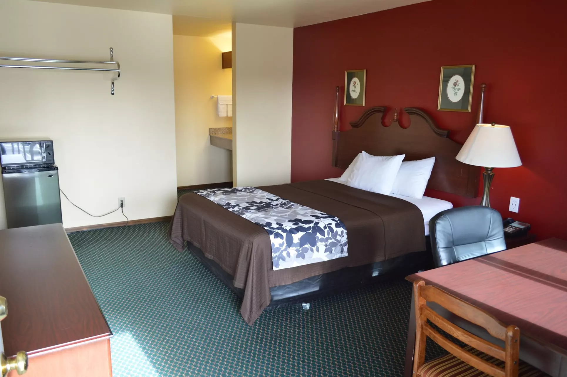 Western Motel - Primary Image
